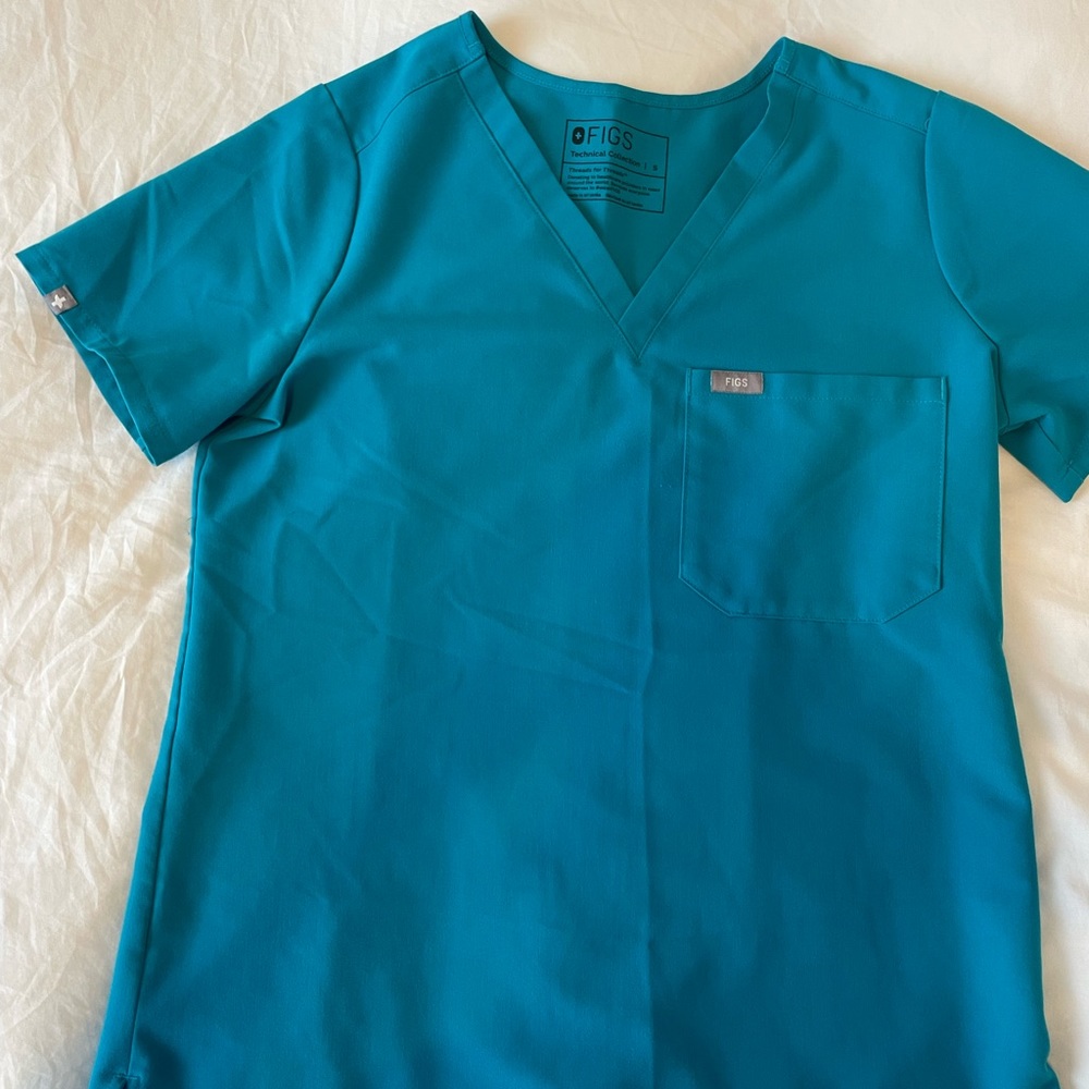 FIGS size small Teal Catarina - one pocket scrub top